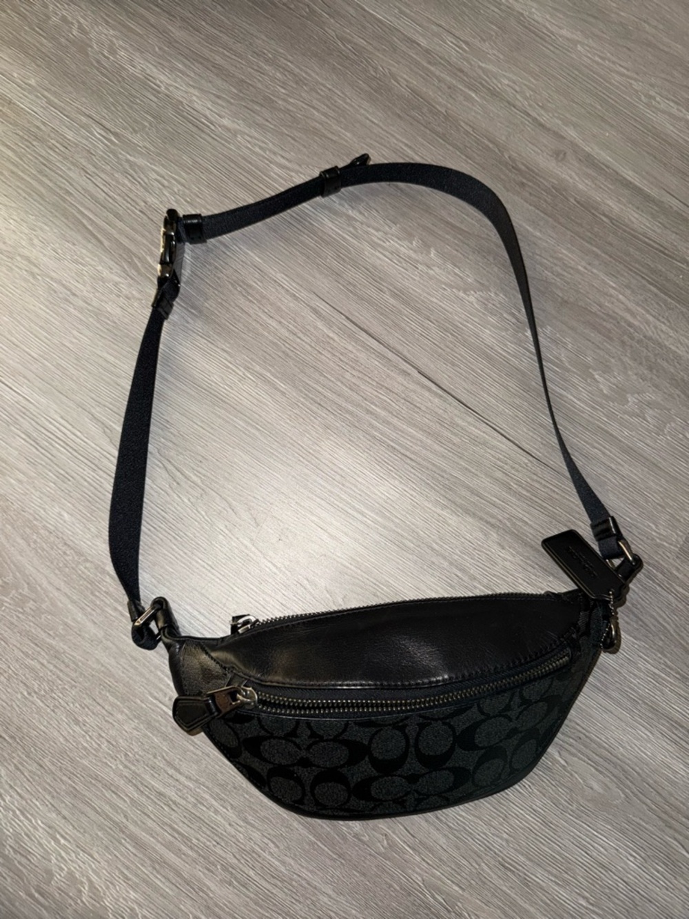 Coach Black Signature Canvas Sling/Waist Bag with Leather Trim - Picture 4 of 5